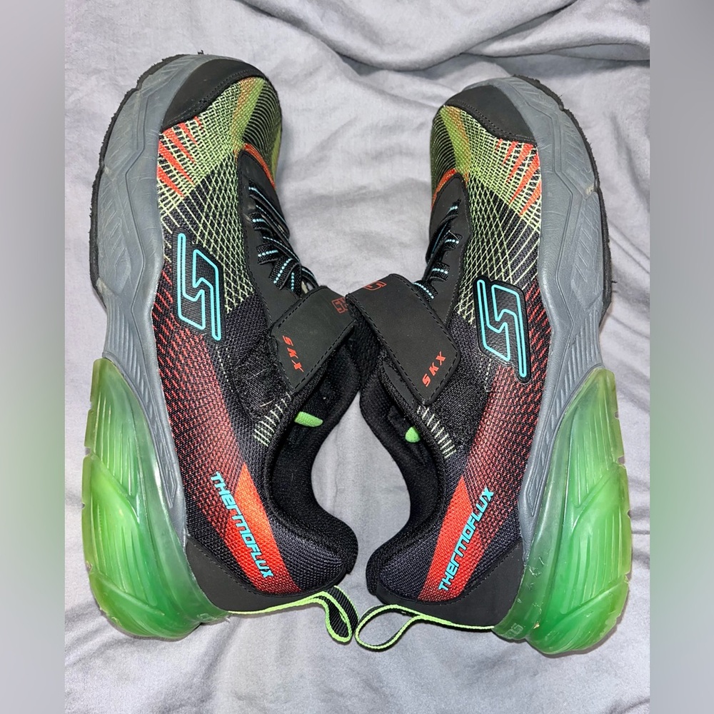 Skechers